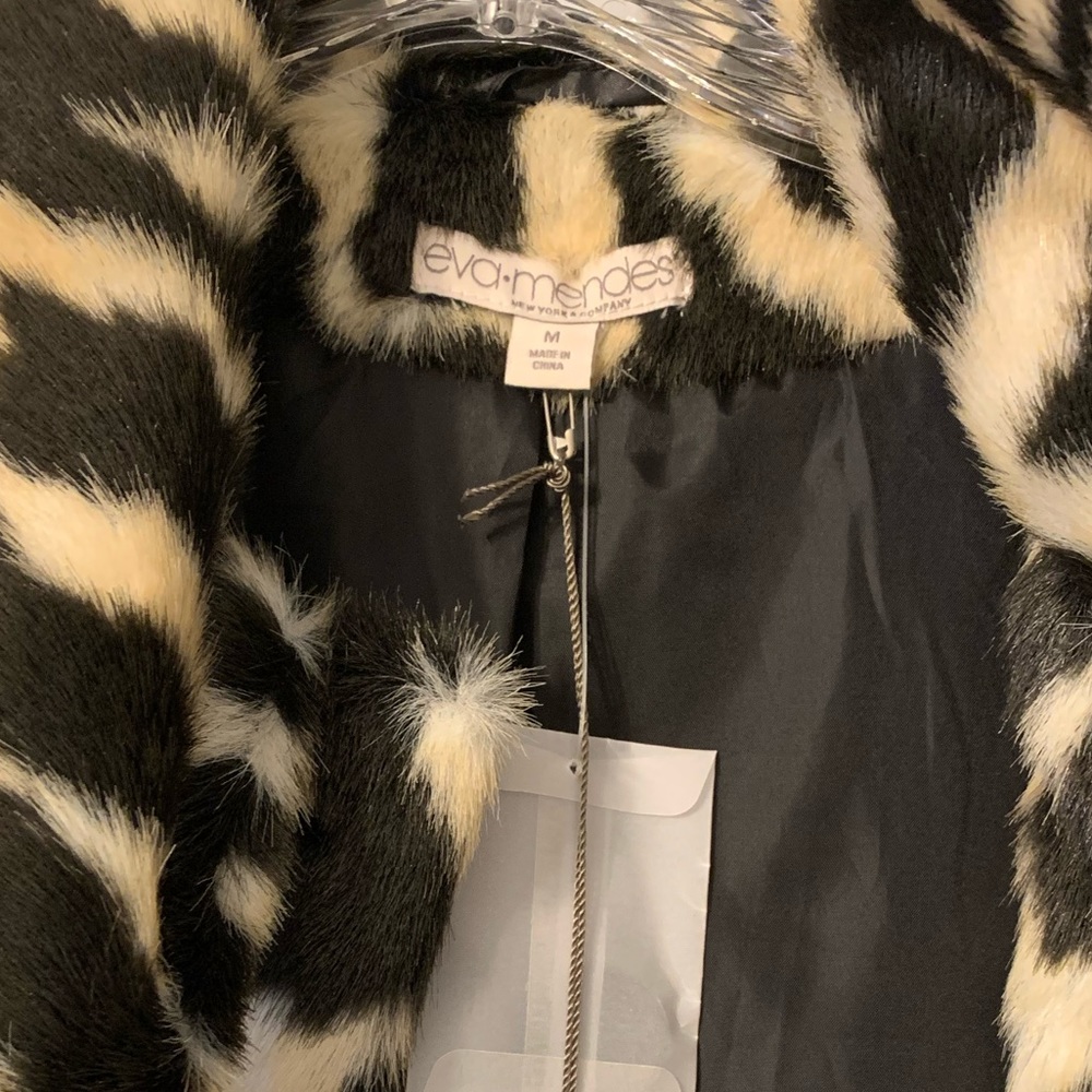 Cheetah Print Eva Mendes Coat from NY & Co. - Picture 4 of 8